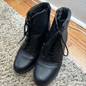 Clark’s Black Leather Heeled Lace-up Ankle Boots